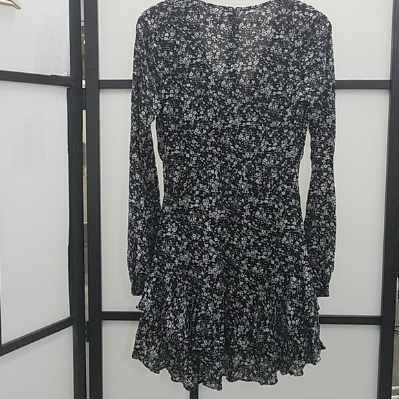 Poppy Long Sleeves Floral Dress - Picture 6 of 8